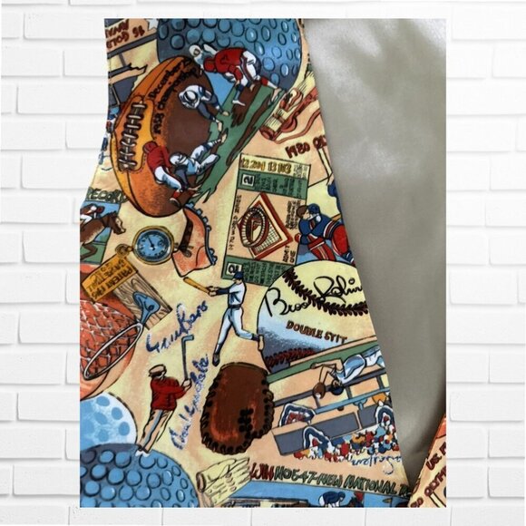 VINTAGE MENS VEST WITH SPORTS THEMED PATTERN - L - Picture 7 of 7